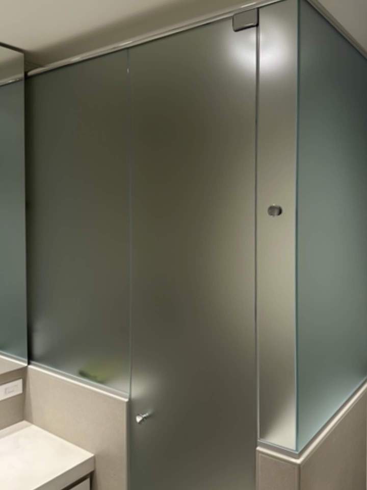Installation vitre de douche sur mesure Montréal